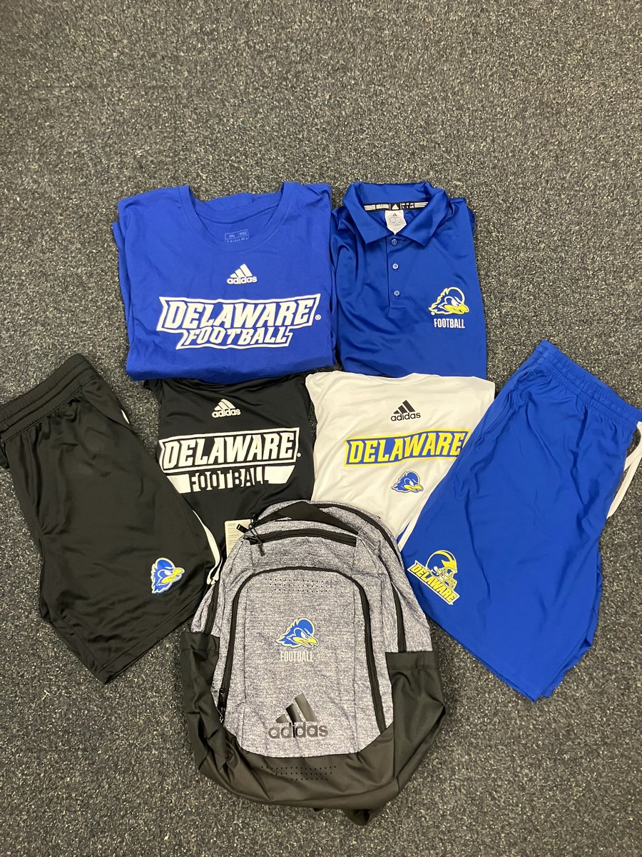 Gear is rolling in! 

#Henswag #TeamBehindTheTeam #FootballFriday