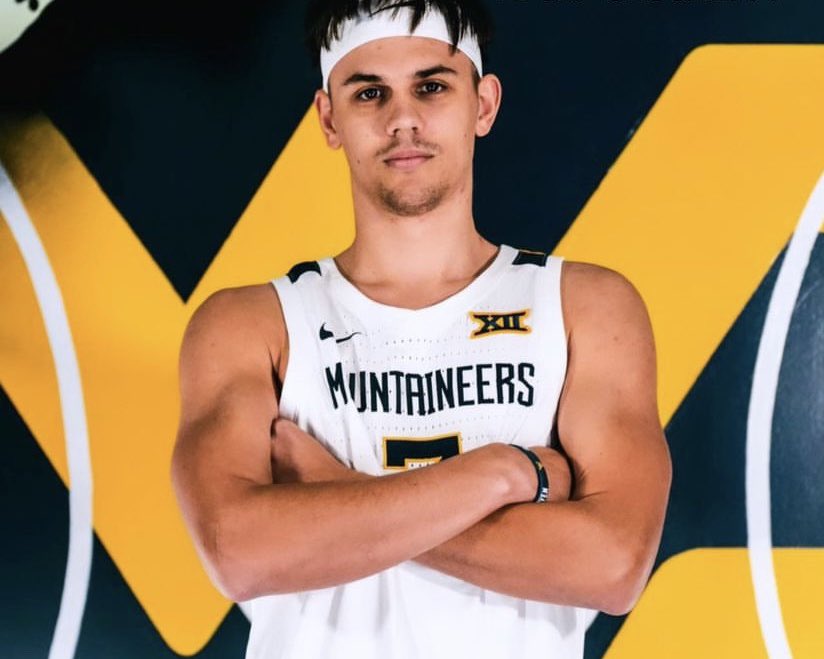 Breaking: WVU G Kerr Kriisa is re-entering the transfer portal, first by @DraftExpress 

Kriisa (6-foot-3) originally committed to West Virginia back in April after three seasons at Arizona. Kriisa averaged 9.9 PTS and 5.1 AST this past season. Two years of eligibility remaining.