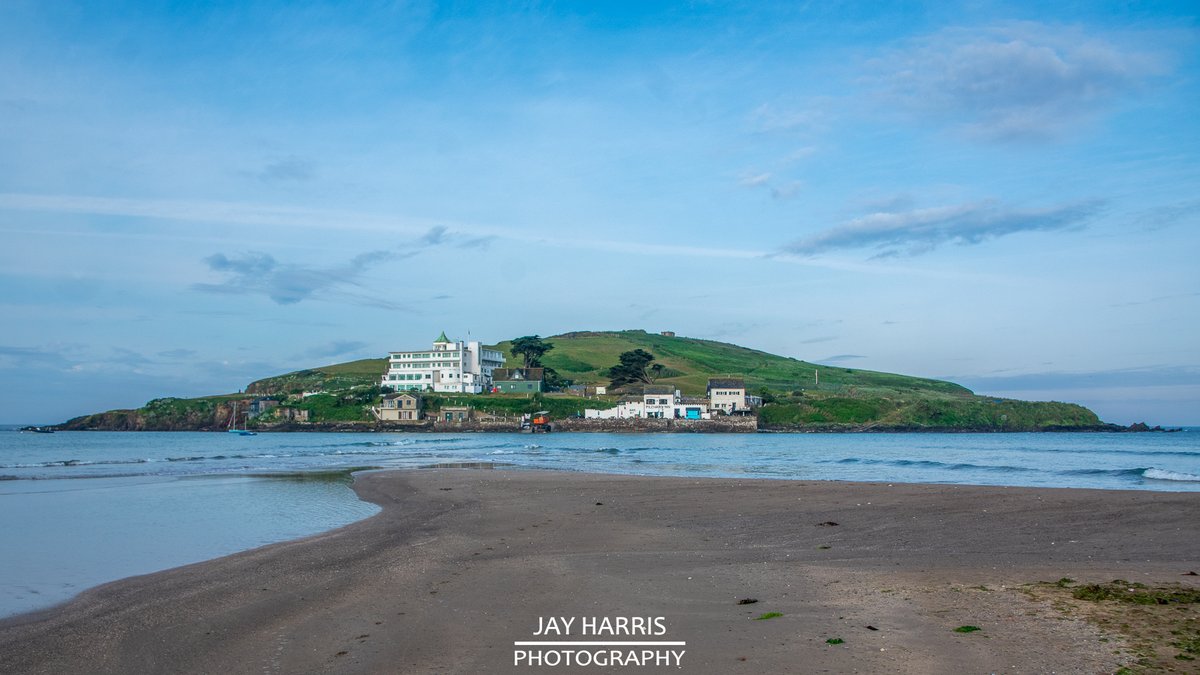 JayHarrisPhoto1's tweet image. 𝔹𝕦𝕣𝕘𝕙 𝕀𝕤𝕝𝕒𝕟𝕕
A weekend away at Challaborough was a great opportunity for some photos of #burghisland

Perhaps we'll stay at the #burghislandhitel next time....

#pilchardinn #bigburyonsea #challaborough #artdeco #seatractor #agathachristie #devon #southdevon