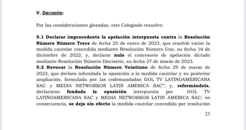 E_FLEISCHMAN's tweet photo. #URGENTE:
Crisis sin precedentes para @TuFPF y su presidente.
Se cayó la medida cautelar que habían dictado de forma expresa
en el PJ y al parecer todo vuelve a fojas cero.
El consorcio podrá transmitir los partidos y ya no el operador que elija 1190. Al parecer los clubes que no respetaron la preferencia del Consorcio tendrán que respetarla o tendrán que pagar indemnizaciones (Cristal por ejemplo y muchos más).
Esto hace suponer que los aprox $5 millones que habían recibido 10 clubes ($500k cada uno supuestamente para infraestructura) tendrá que ser devuelto a 1190.
Tremendo lío. El poder judicial le termina dando la razón a los clubes q se resistieron a someterse a @TuFPF.
Las malas decisiones traen consecuencias.
Catastrófico para Lozano y sus adláteres.