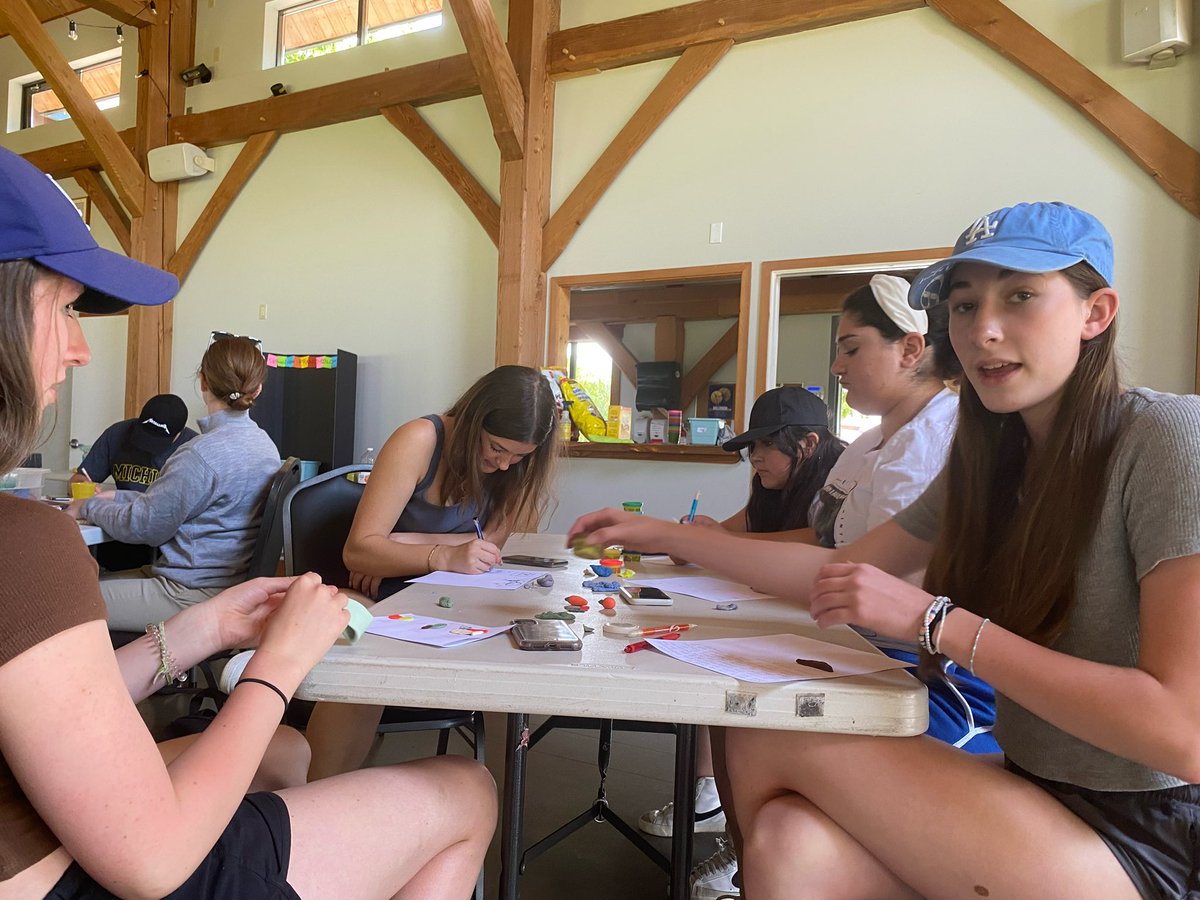 Monica Tang tweet media