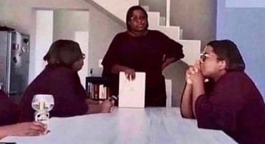yo teniendo una reunión conmigo mismo para poner mi vida en orden