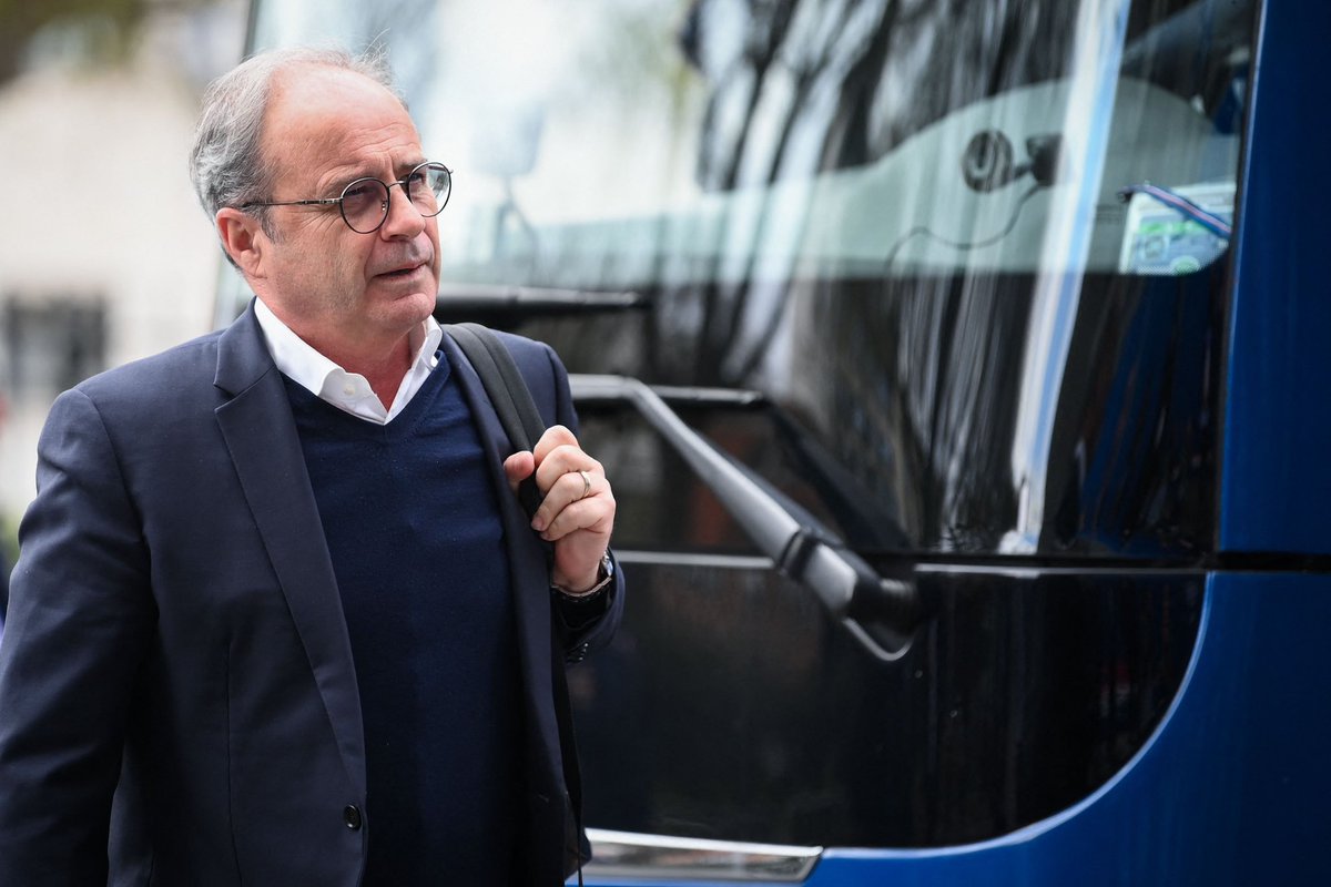 Understand Luis Campos is not planning to leave Paris Saint-Germain. He’s 100% focused on PSG project. 🚨🔴🔵 #PSG

Campos is taking care of Paris market and nothing has changed at all, despite reports of Portuguese advisor set to part ways with PSG.