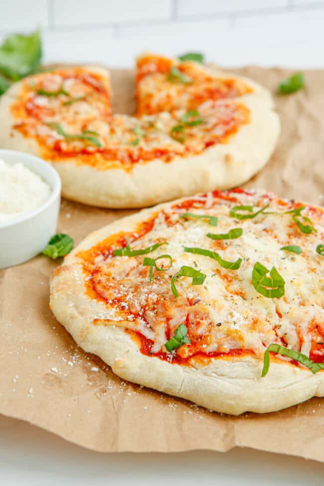 Did you know it's possible to make a pizza with an air fryer? #homecooking #goodeats  cpix.me/a/172180710