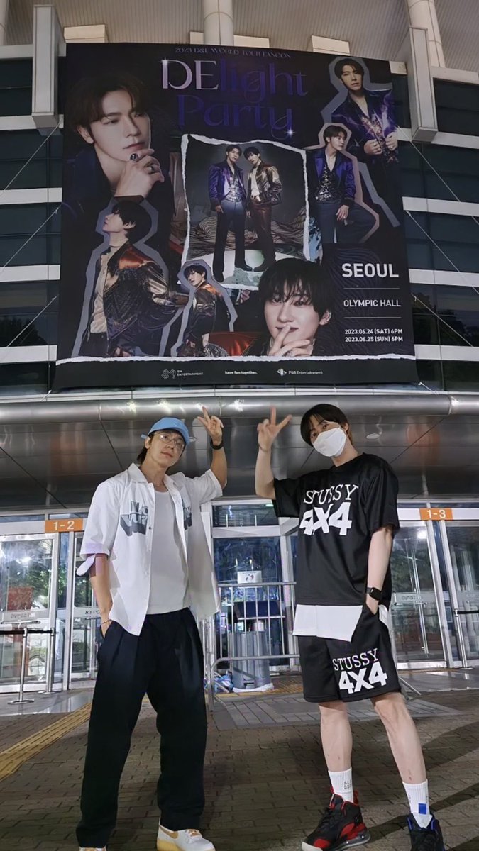 SjELF1993's tweet image. اليوم الفانكوووون ياحظهممممممم الي بيحضروننن بيكون يجنننن انا عاررررفهه🥹😭😭💙💙💙💙💙ليته فيه بيواند لايف 🥲💔💔💔