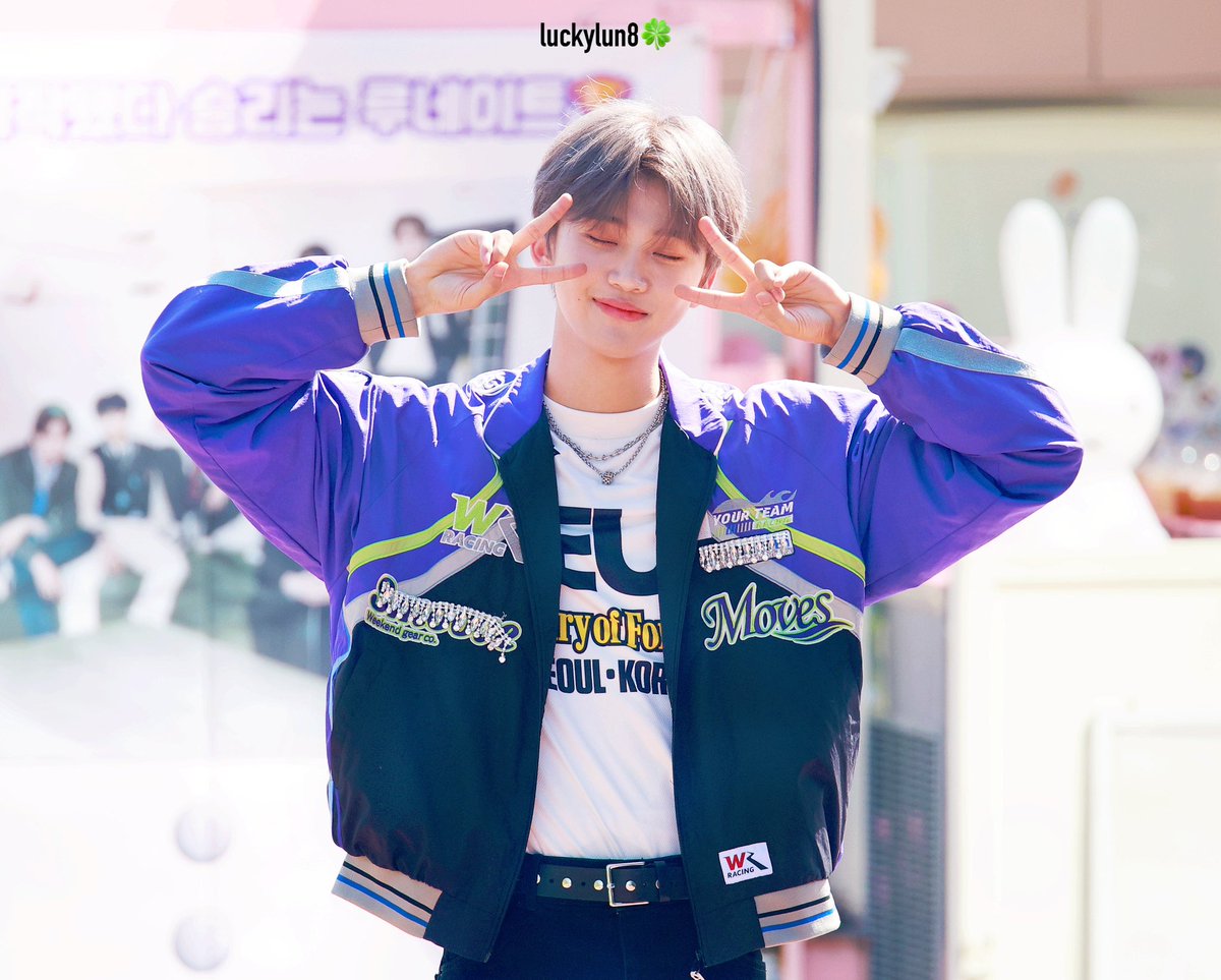 230617 음악중심 첫 미니팬미팅 HD ☮️

#루네이트 #도현 #LUN8 #DOHYUN