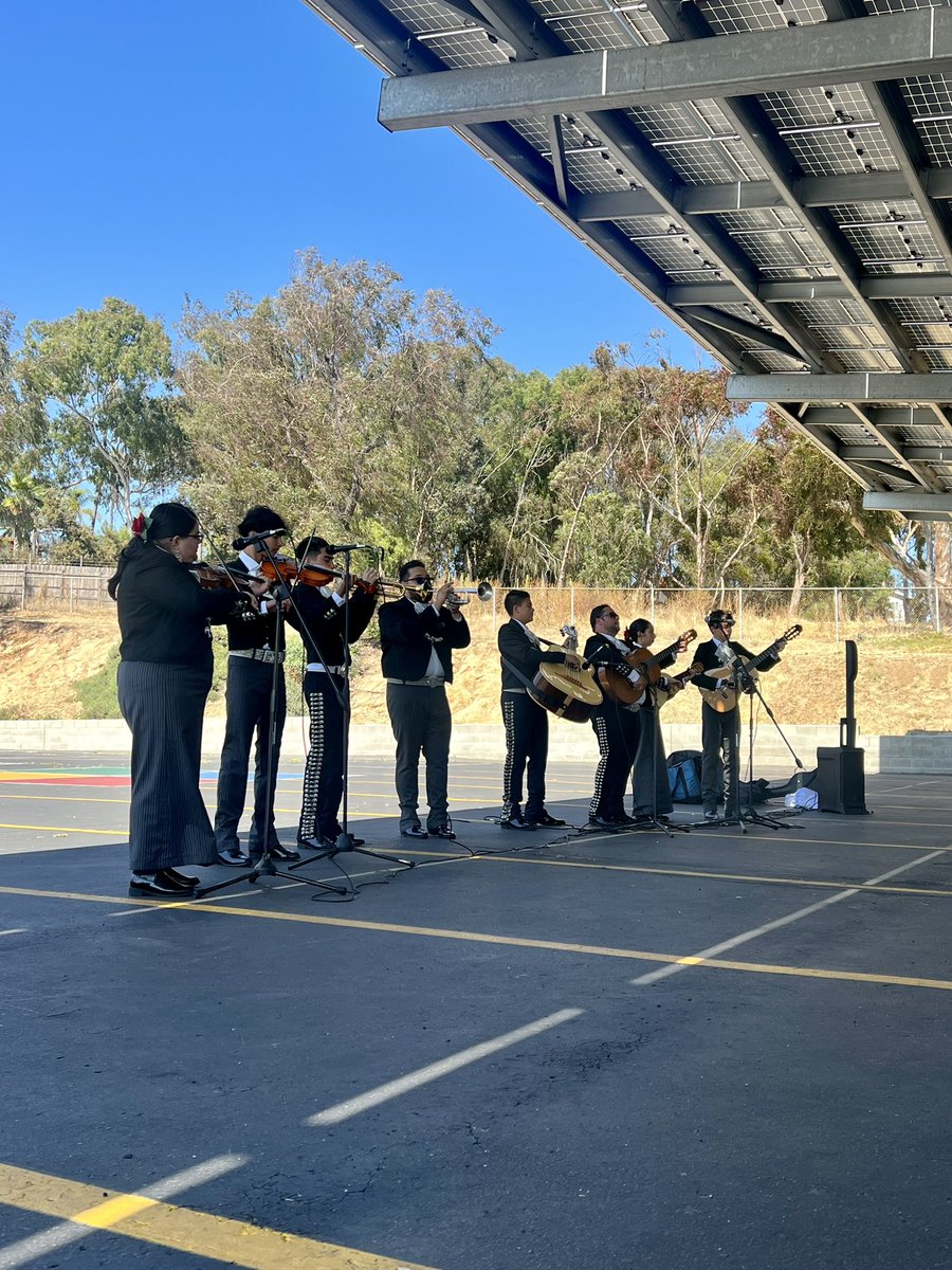Mariachi time!