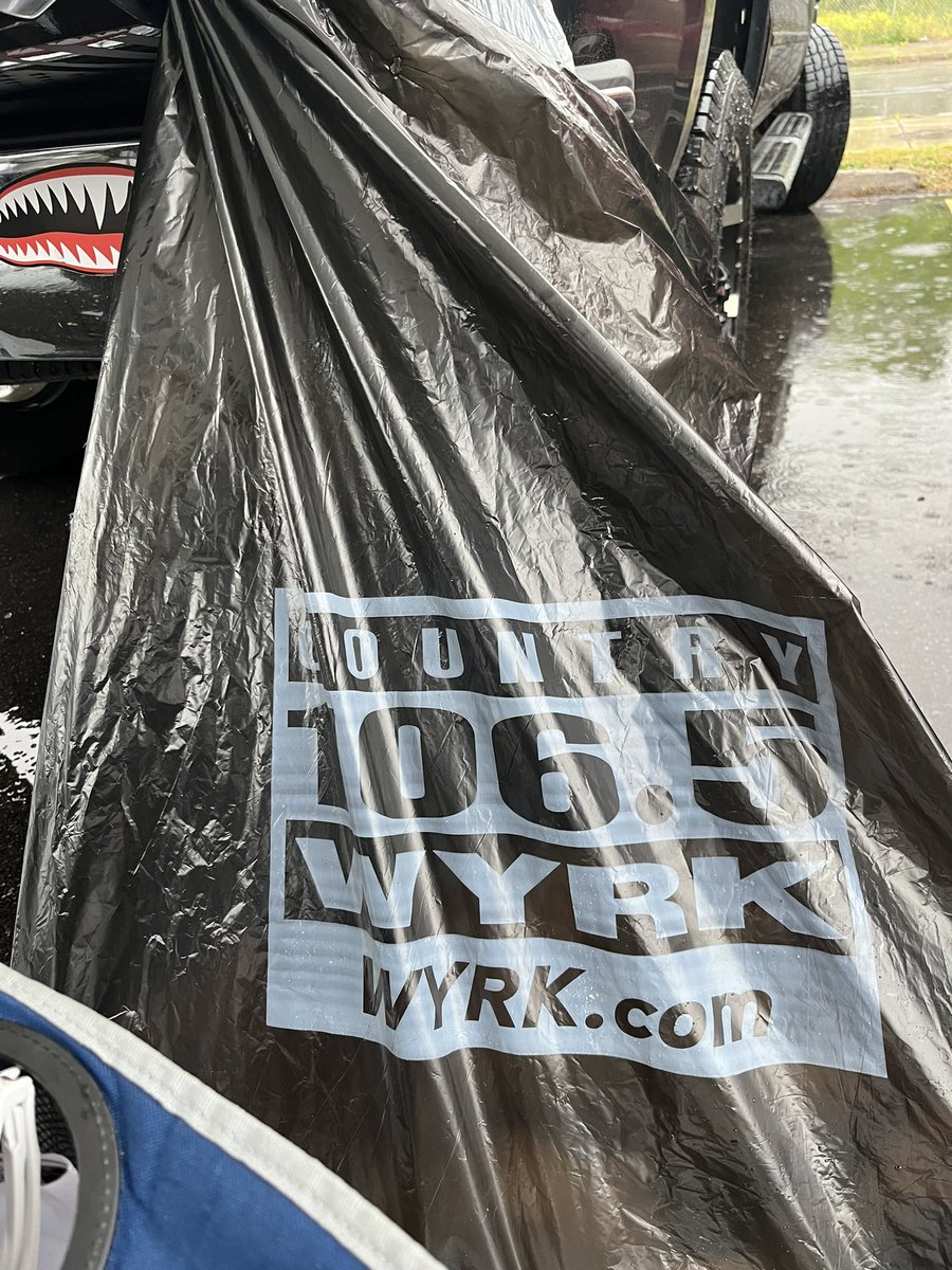amycam830's tweet photo. I knew we forgot something! Thank you @1065WYRK @TasteOfCountry for providing the garbage bag so we can be responsible &amp; environmentally friendly ☺️ looking forward to a great show! https://t.co/tUMdOyKBYk
