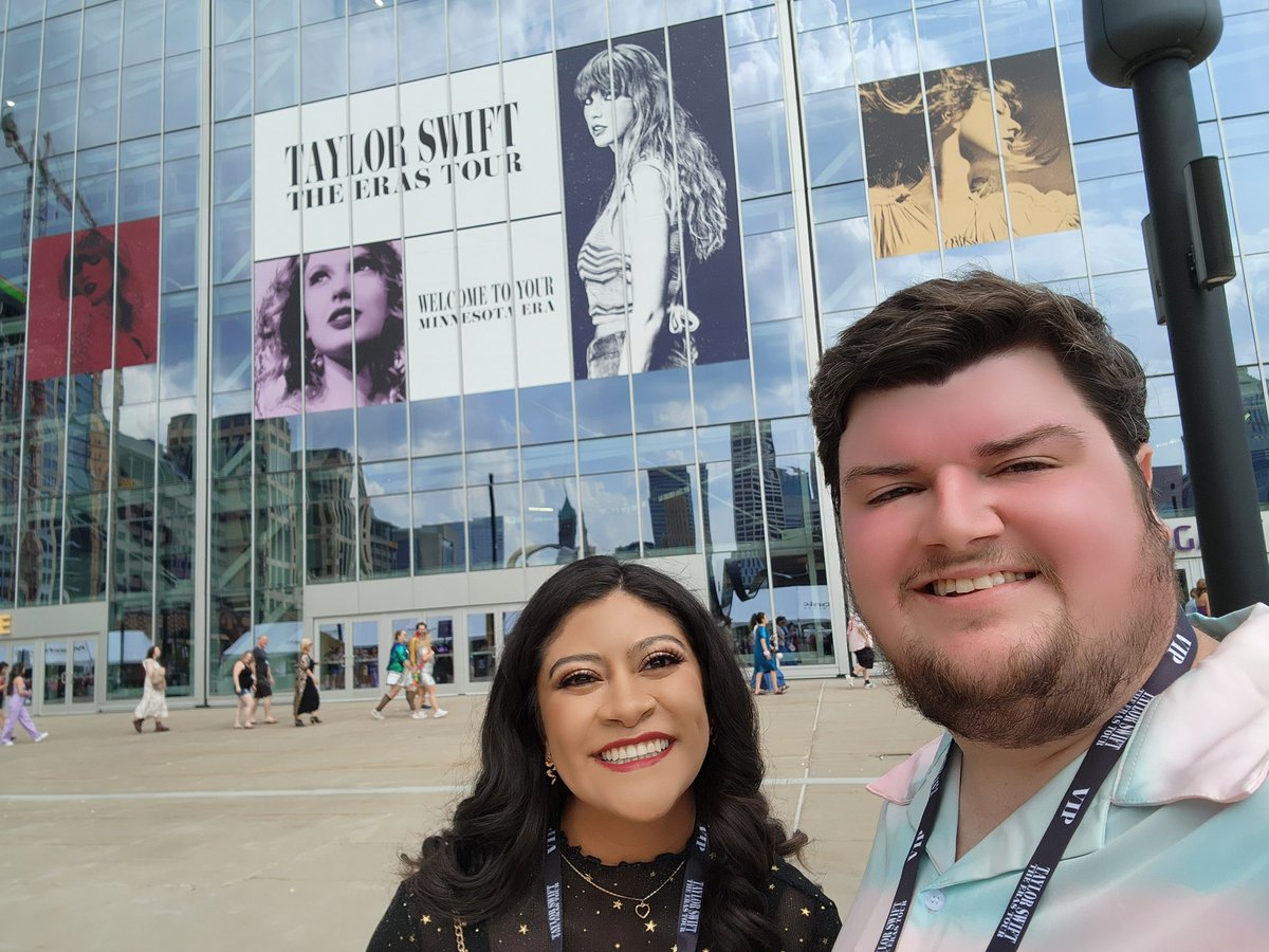 IIreta's tweet photo. King of my heart … 🩷
Ready for you @taylorswift13 #MinneapolisTheErasTour https://t.co/bcXqNeixQU