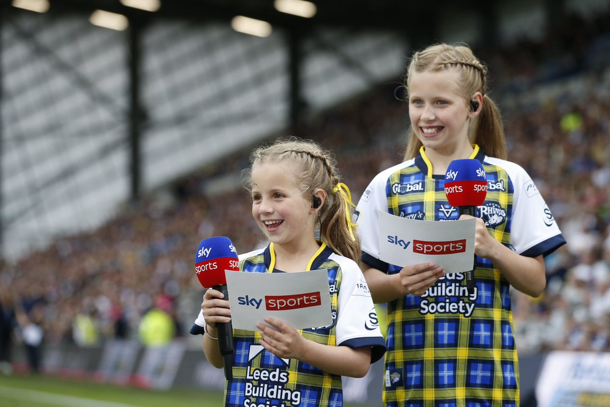 leedsrhinos's tweet photo. It was a wonderful night at Headingley, we hope you enjoyed it whether with us or at home watching on @SkySports. A huge thank you to the whole @SkySportsRL team who worked with us to make it such a unique night and helped do the Burrow family proud #MakingMemories https://t.co/qFELVkIcQN