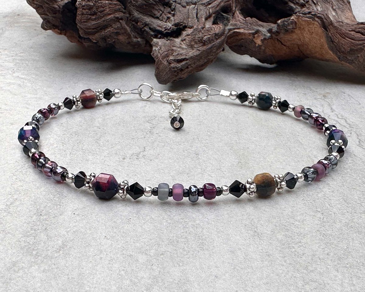 swcreations's tweet photo. Sleek sellouts! 🤓. Order Rainbow Tigers Eye Beaded Anklet at $24.00 from https://t.co/UjjQjjcVJ9 #handmade #handcrafted https://t.co/fPWy3vKCqH