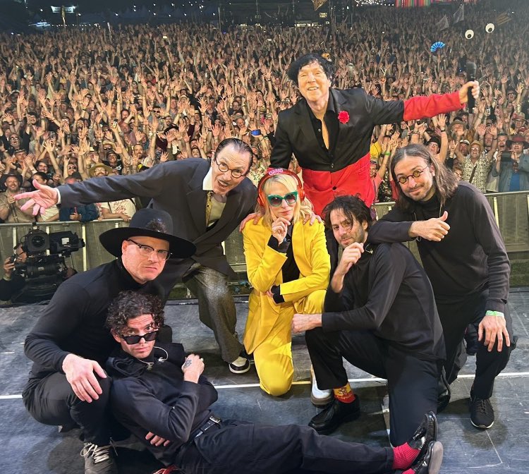 Rob Ⓜ️ (@sirdidymus_) on Twitter photo Fair play to Foo Fighters and Arctic Monkeys, but <a href="/sparksofficial/">S P A R K S</a> have won <a href="/glastonbury/">Glastonbury Festival</a>. Superb set. On top form! 🥳❤️👍 Fair play to Foo Fighters and Arctic Monkeys, but <a href="/sparksofficial/">S P A R K S</a> have won <a href="/glastonbury/">Glastonbury Festival</a>. Superb set. On top form! 🥳❤️👍