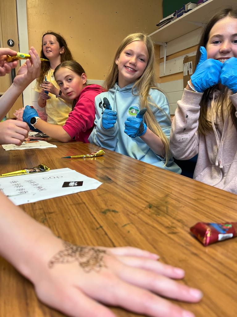 Menstrie Primary School tweet media