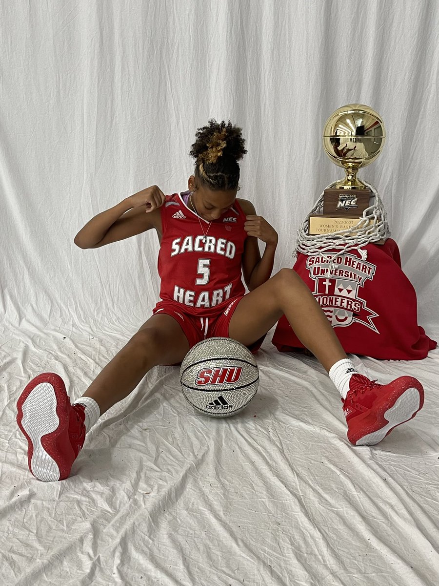 CBC Girls (@girlscbc) on Twitter photo Congratulations to our Nit,
OFFERED! <a href="/SacredHeartWBB/">Sacred Heart WBB</a> <a href="/jmnetter33/">Coach Jess Mannetti</a>
<a href="/serenlancaster5/">Serenity Lancaster</a> Congratulations to our Nit,
OFFERED! <a href="/SacredHeartWBB/">Sacred Heart WBB</a> <a href="/jmnetter33/">Coach Jess Mannetti</a>
<a href="/serenlancaster5/">Serenity Lancaster</a>