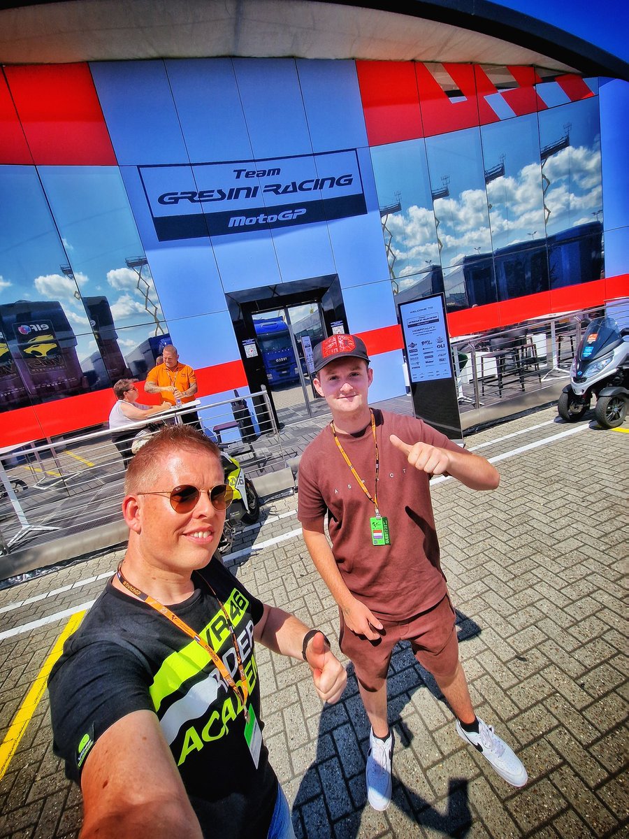 GoProGallie's tweet image. Thank you @MotoGPGuru and @GresiniRacing for a perfect first day here @ttcircuitassen ! 🙏🏻 #Grazie More special content coming tomorrow! 🤘🏻🤩 #MotoGPGuru

#DutchGP 🇳🇱
#RaceYourLife 🏁
