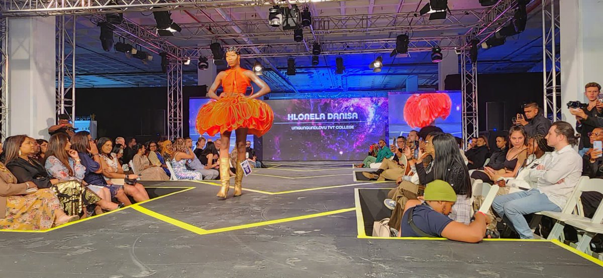 Starstruck by all the amazing looks showcased tonight at the #HollywoodbetsDurbanJuly Preview Fashion Show held at <a href="/GatewayUmhlanga/">Gateway</a> ✨💜☄️ #HDJ #HDJ2023 #OutOfThisWorldZA #RoadToHDJ2023