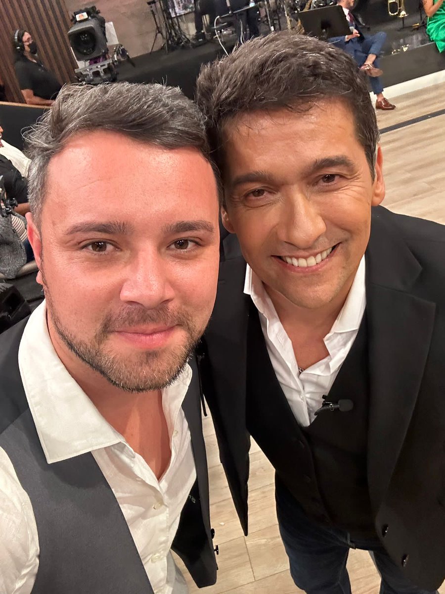 adonaymuse's tweet photo. Encuentro Chileno 🇨🇱 en Miami! https://t.co/fFbZn4w4OA