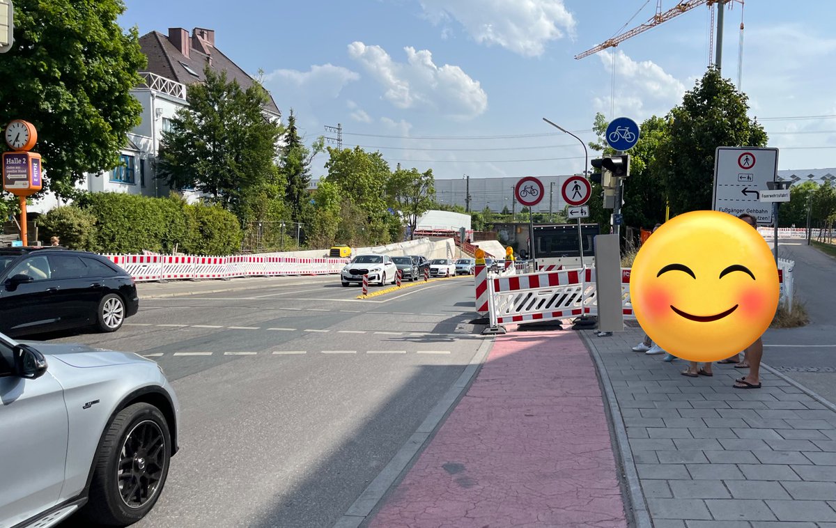 radlclown's tweet photo. Ja und wohin jetzt mit mir als Radfahrer? https://t.co/n9bupI3GX7