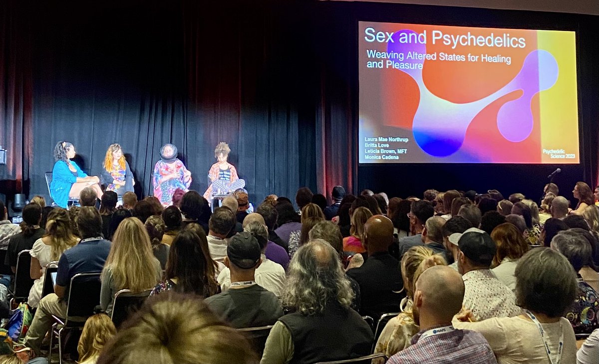 jamesbclose's tweet photo. Sex and psychedelics panel at @PsychedelicSci with inspiring panellists @inside__eyes, @brittaloved, Leticia Brown, Monica Cadena. So much to learn from this intersection. #PS2023 @MAPS https://t.co/7ewJU1kmps