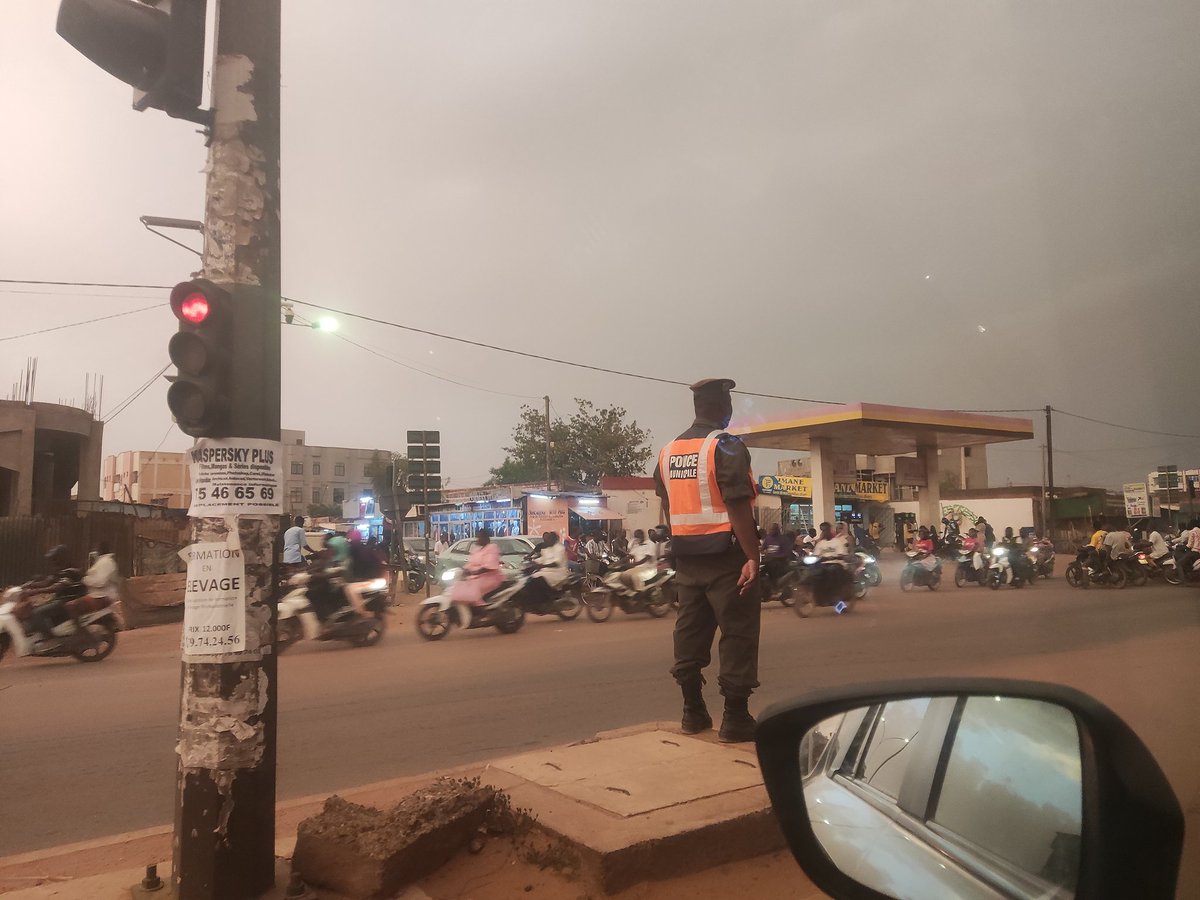 Bary Lassana tweet media