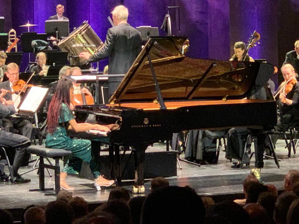 Jan Thompson tweet media