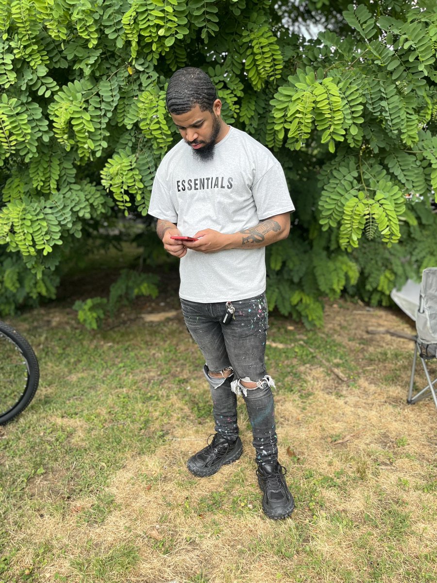 1LilMark_Raw's tweet photo. We Get Em Here and We Get Em Gone.. Just Know We Eat The Most Like Skilla✅ https://t.co/EB7p3snv9Z