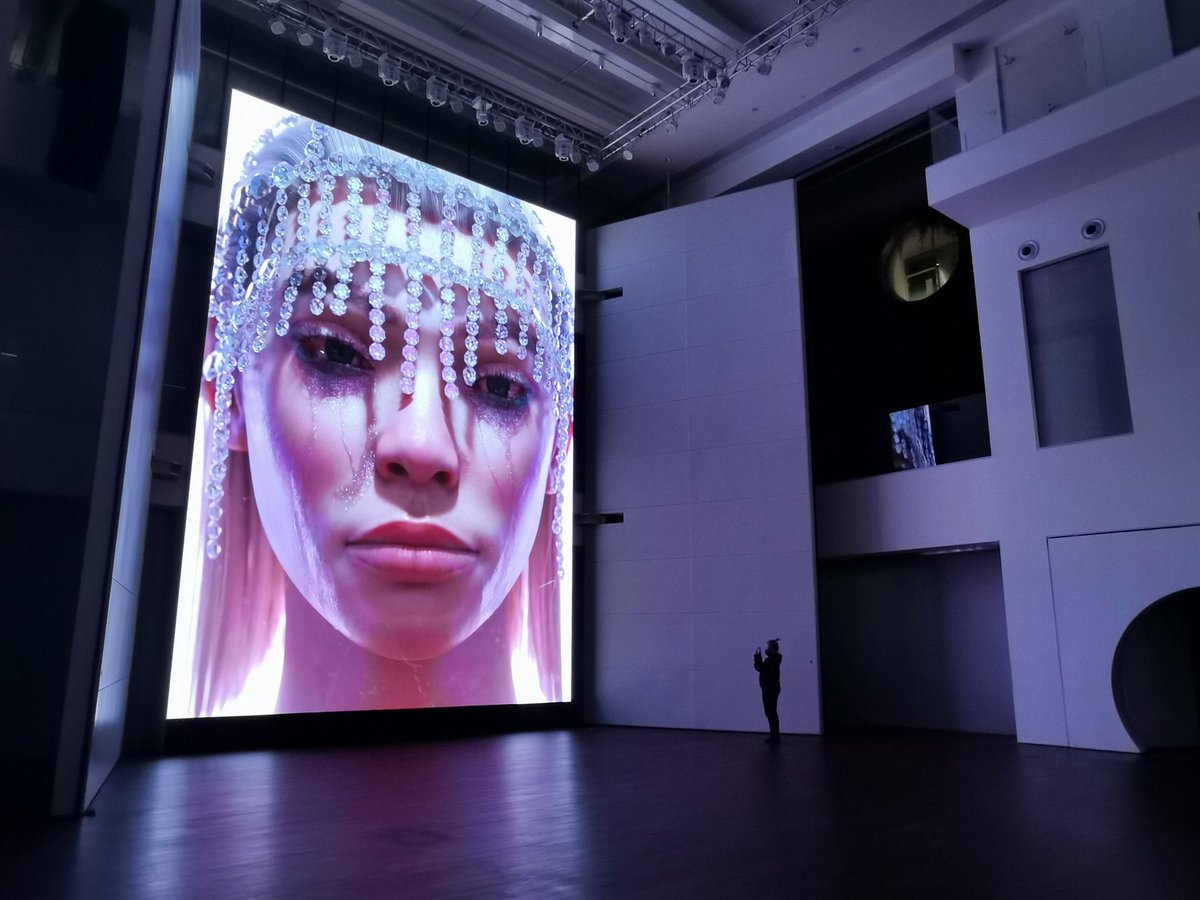 That feeling when your artwork is shown at an incredible scale. 🥹💕