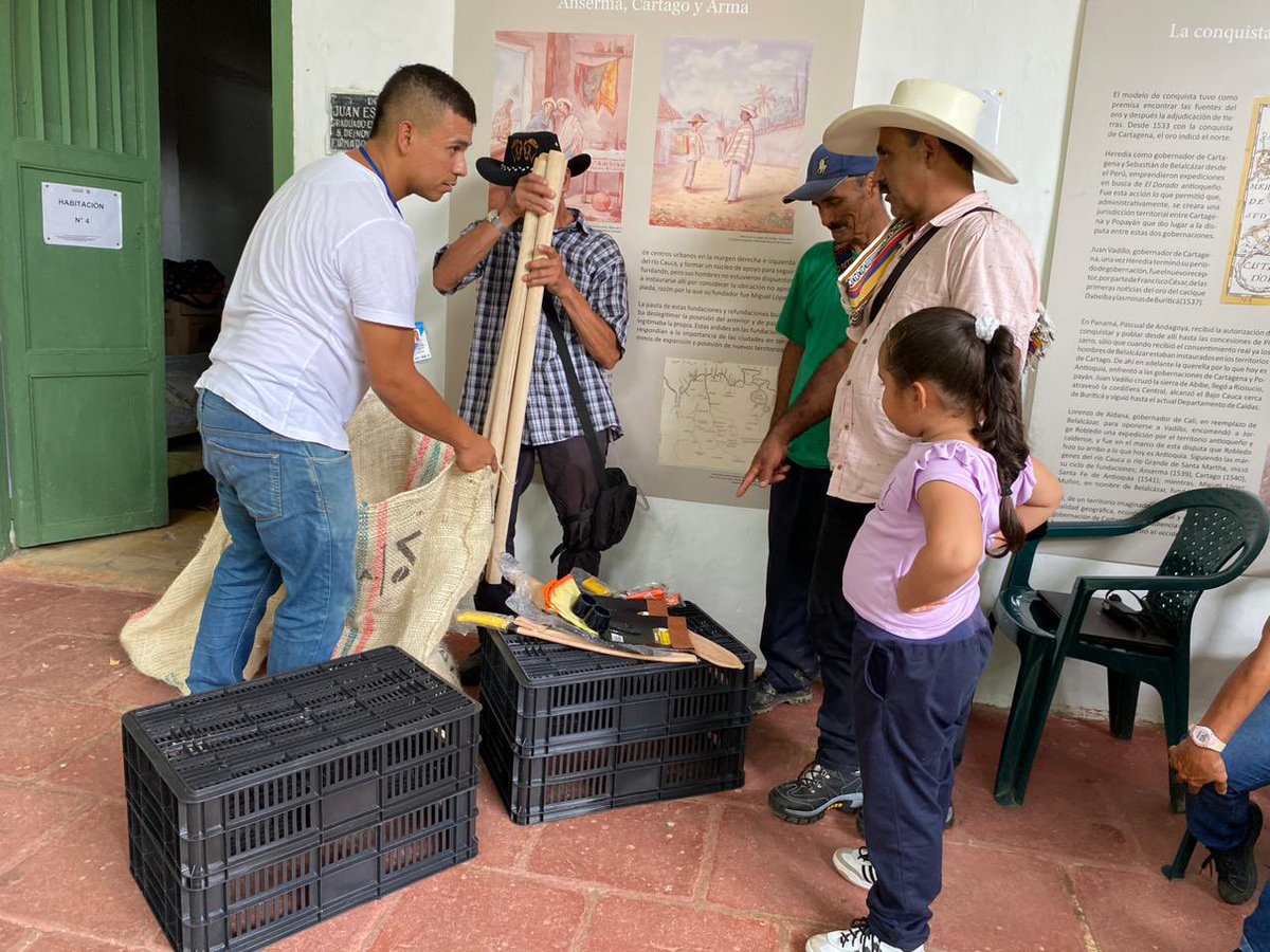 alcaldiasfda's tweet image. 📝 Realizamos un ejercicio de diálogo y escucha para tomar decisiones conjuntas en la creación del Comité 👥, que tendrá como objetivo propender por la dinamización y competitividad del programa, contando con el #SenaOccidente como un gran aliado. 

#ConstruyendoProgreso ⬆️💙