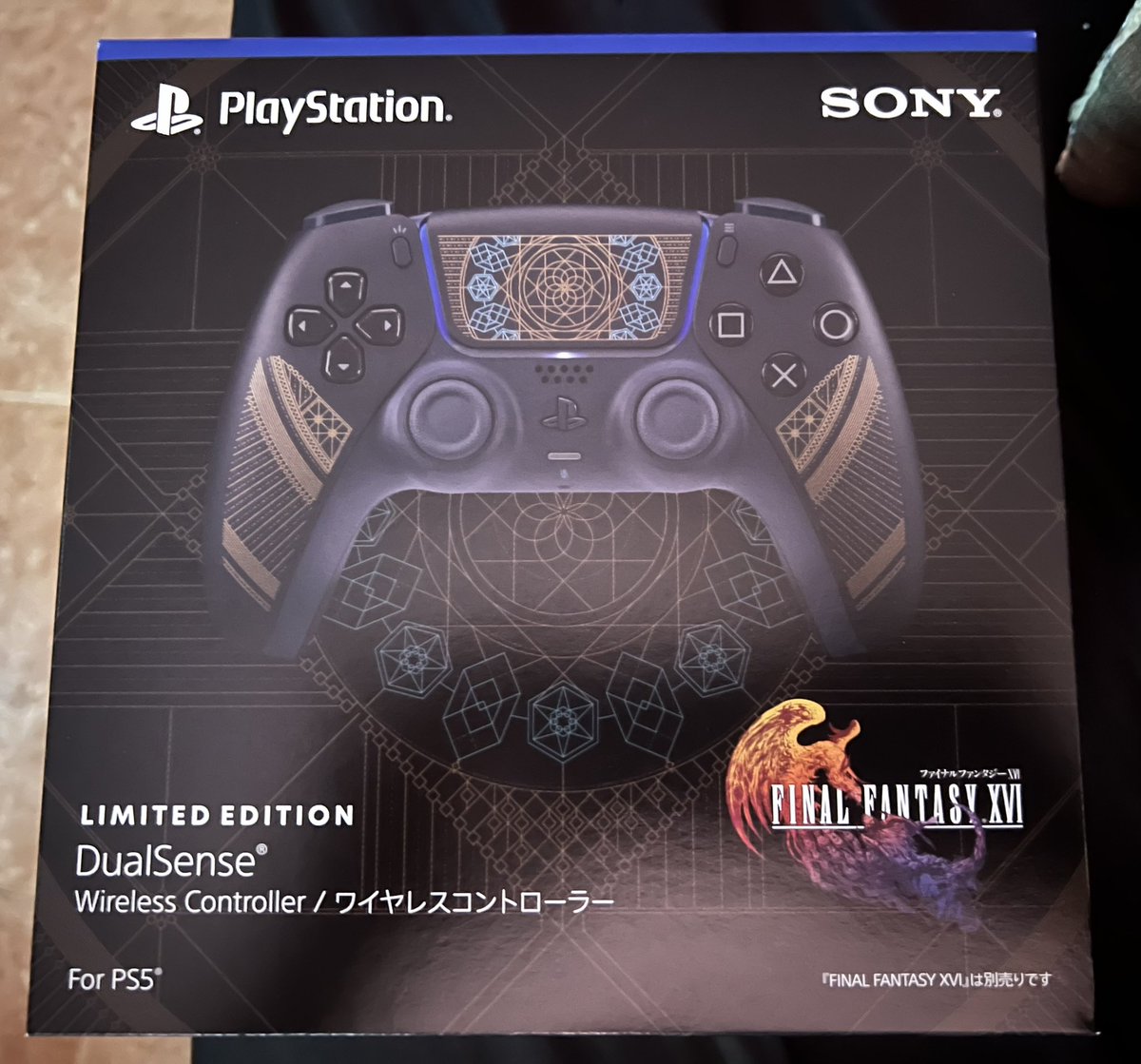 Blue_Angel_PR's tweet photo. Limited Edition Final Fantasy XVI PS5 DualSense Controller #ps5 #ps5share #finalfantasyxvi #videogameroom #retrogaming #sony #playstation https://t.co/XKiSayklyH