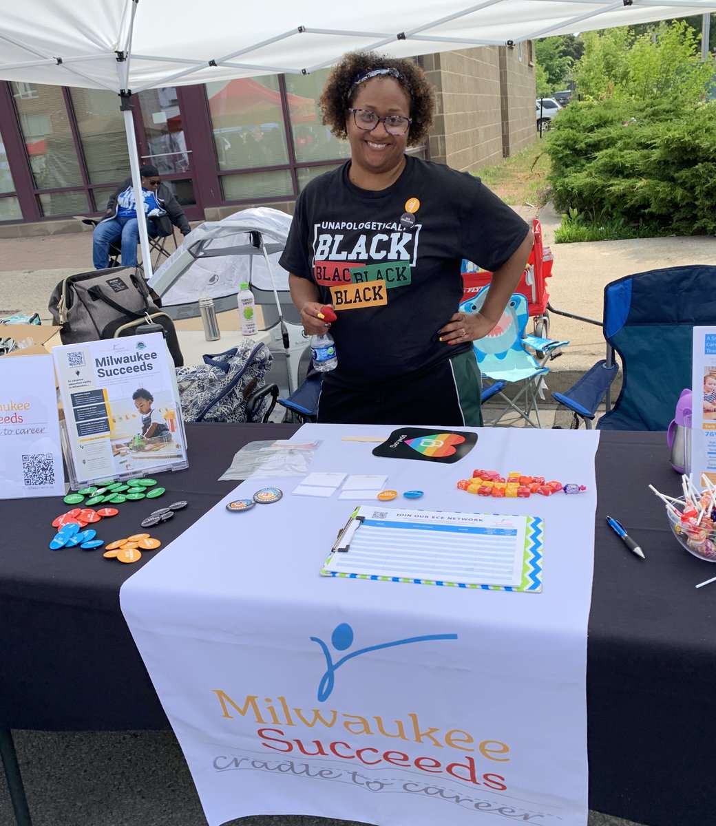 MKESucceeds's tweet image. Several #ECE  Ambassadors represented Milwaukee   Succeeds during the city’s Juneteenth celebrations. They used the event to connect with local families and share info on the ECE workforce, family  services and advocacy opportunities. #ECEMatters