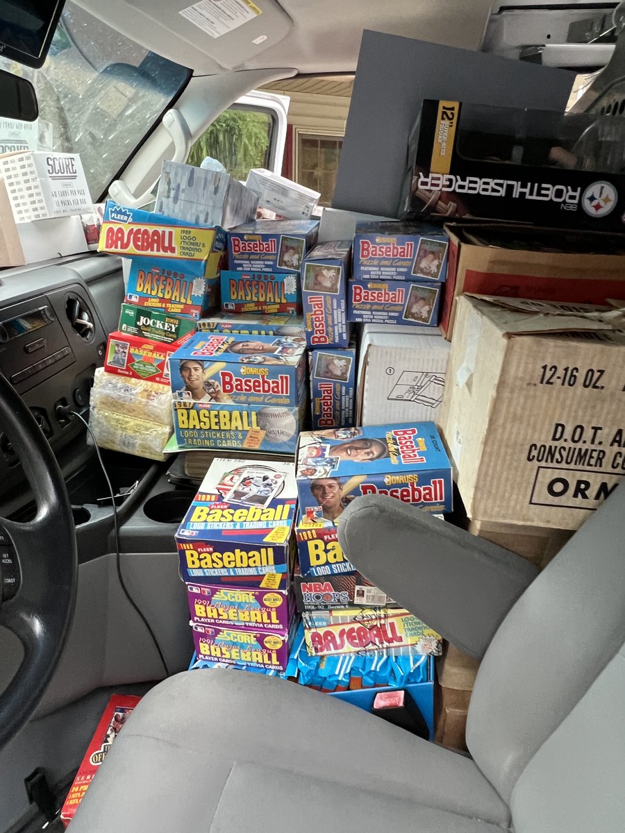 On my way home from the Columbus #SportsCards Show, I stopped in Arkansas. 
What was meant to be a 20-min stop to purchase about a dozen modern boxes, turned into a 16-hr massive inventory acquisition consisting of 3000+ unopened vintage/modern products for JackpotSports Cards!