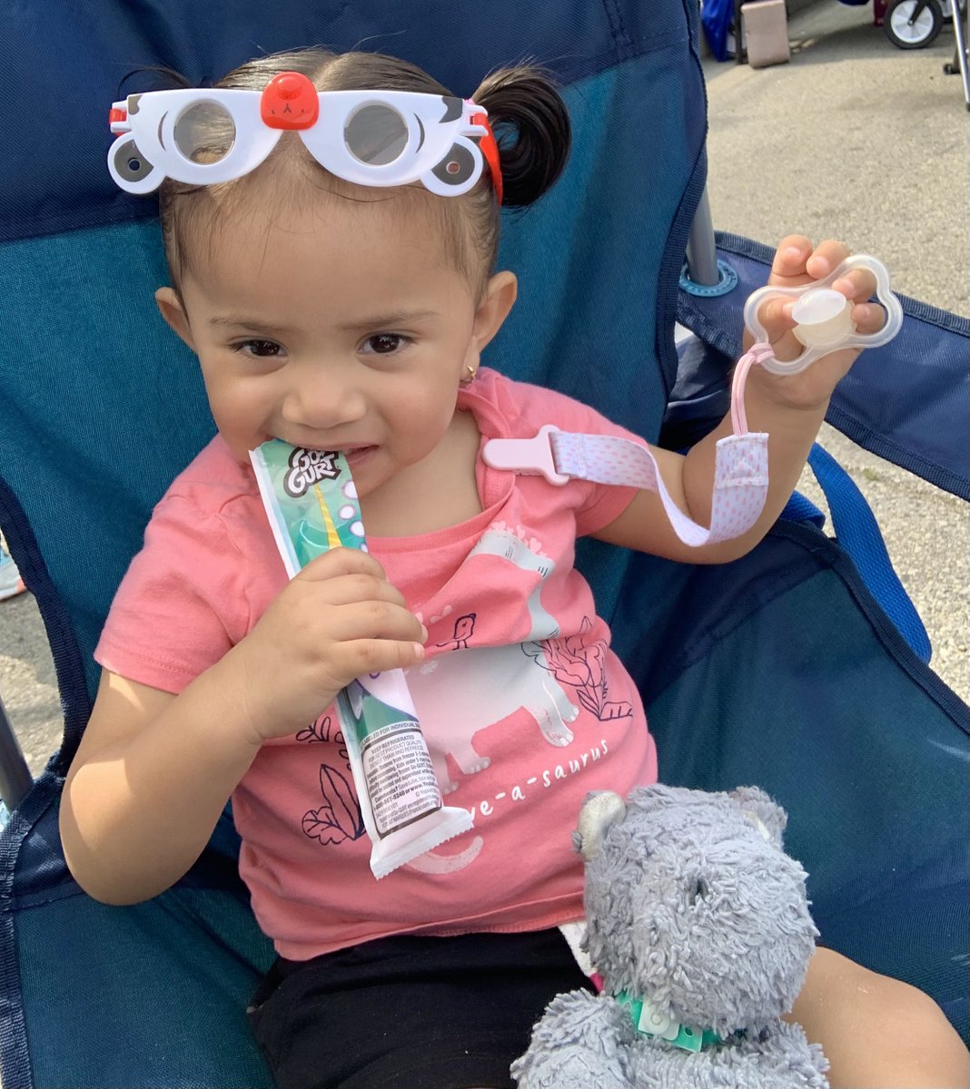 MKESucceeds's tweet image. Several #ECE  Ambassadors represented Milwaukee   Succeeds during the city’s Juneteenth celebrations. They used the event to connect with local families and share info on the ECE workforce, family  services and advocacy opportunities. #ECEMatters