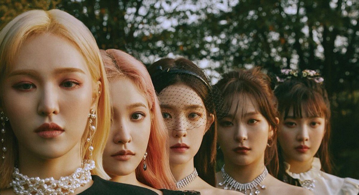 exochartstats's tweet image. EXO joins Red Velvet as the only SM Artists in history to have a song surpass 300 MILLION streams on Spotify!

— They are also still the only SM Groups with a song over 200M.