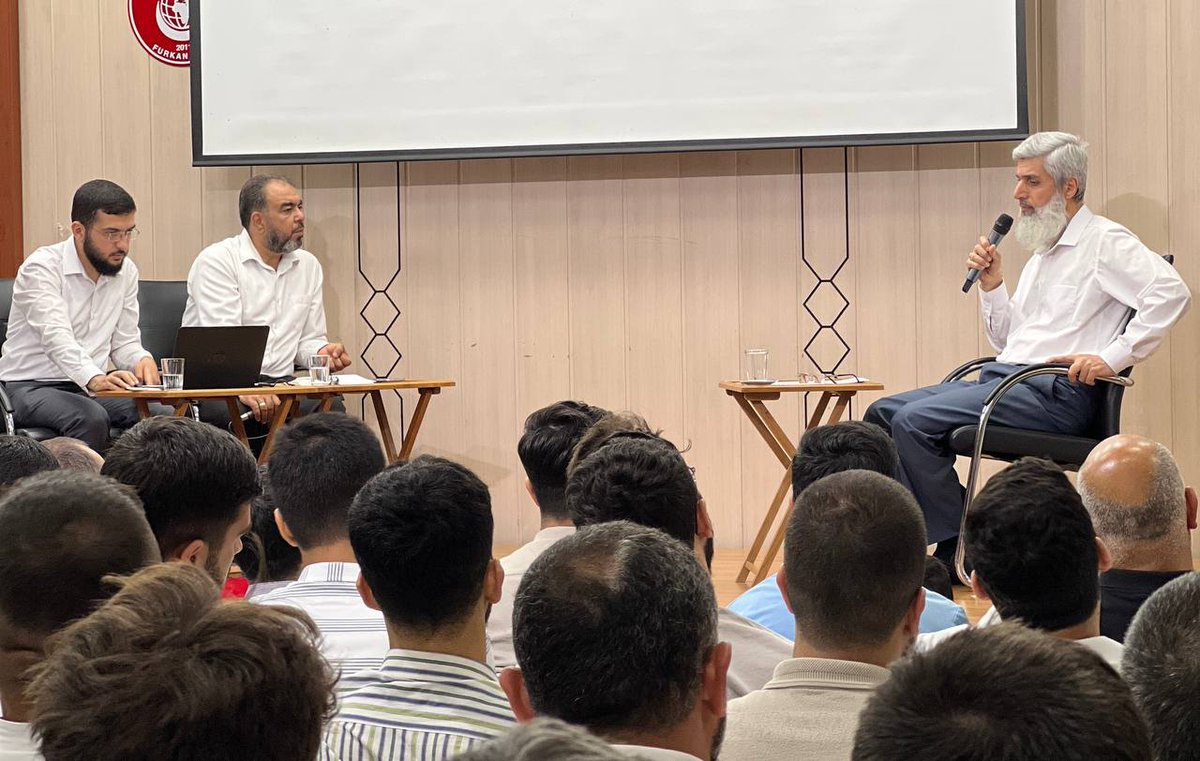 Alparslan Kuytul Hocaefendi ile Özel Forum Programı  

"Cezaevinde tektim ama yalnız değildim, Rabbimle beraberdim. Bazı günler zor olabilir ama genel itibariyle Allah'ın yardımı ve Allah ile olan birliktelik orada çok işe yarıyor."  

#AlparslanHoca 

Canlı yayını izlemek için: