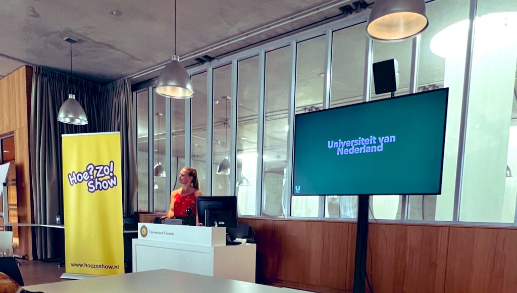 Anne Leenders (@aemleenders) on Twitter photo Weer een dagje #HoeZoShow, zo leuk! Alumni event voor alle (oud)PhD studenten met een workshop van <a href="/UniversiteitNL/">Universiteit van Nederland</a>; perfecte combi! Altijd een top organisatie onder leiding van <a href="/Barbara_Braams/">Barbara Braams</a> en @LVdeGroot. Weer een dagje #HoeZoShow, zo leuk! Alumni event voor alle (oud)PhD studenten met een workshop van <a href="/UniversiteitNL/">Universiteit van Nederland</a>; perfecte combi! Altijd een top organisatie onder leiding van <a href="/Barbara_Braams/">Barbara Braams</a> en @LVdeGroot.