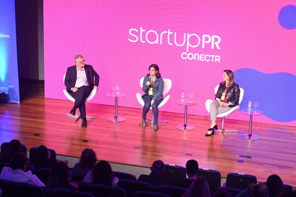 SEBRAE_PR's tweet photo. 📈Inovação que gera resultados foi tema durante o #Conecta23, com a participação do nosso diretor-superintendente, Vitor Tioqueta, junto com a Luzia Sarno, da #Alumnitech, e a Suzana Lara, da #TechTalksa. https://t.co/TFYIoNlxz1