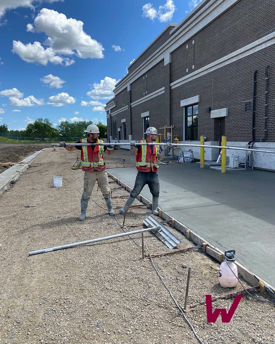 Check out these incredible guys pouring concrete and giving their all at the Moose Jaw High Service Reservoir project!