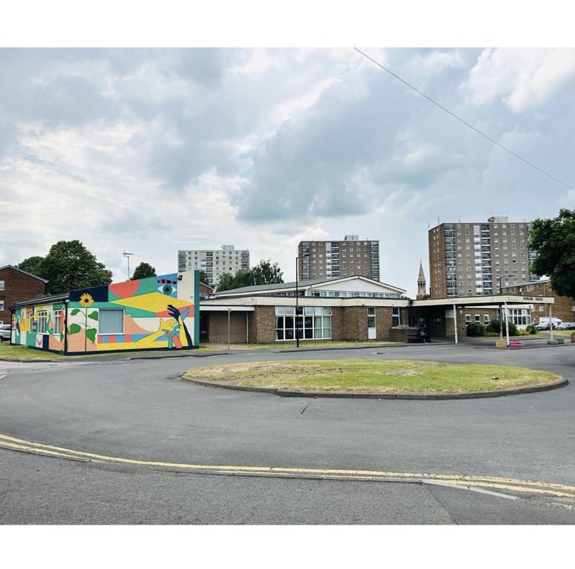 sallylockey's tweet photo. Very proud of the @RightUpRStreet team for this one. Working with Doncasterโs #DeafCommunityCentre and the very talented @josephinelunita We have created a new work for #ArtinBalbyBridge We all love it. Thxs to @MyDoncaster #Space2create fund and @ace_national #Createyourplace โค๏ธ https://t.co/mhtzWhEtdk