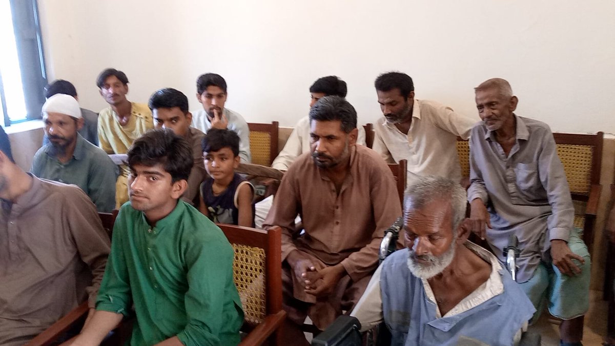 Naveed_mahar's tweet photo. Today I had arranged a gathering in honour of special persons at town Commitee office.i am trying my best to make this office accessible for public particularly deprived class.firstly we discussed ther problems in friendly gupshup then we had lunch together.happiness on the faces was immeasureable.i try my best to address issues of underprivileged in my constituency.insha Allah I m sure I will play a vital role under the leadership of my Chairman @BBhuttoZardari @MediaCellPPP #chakbilawalka