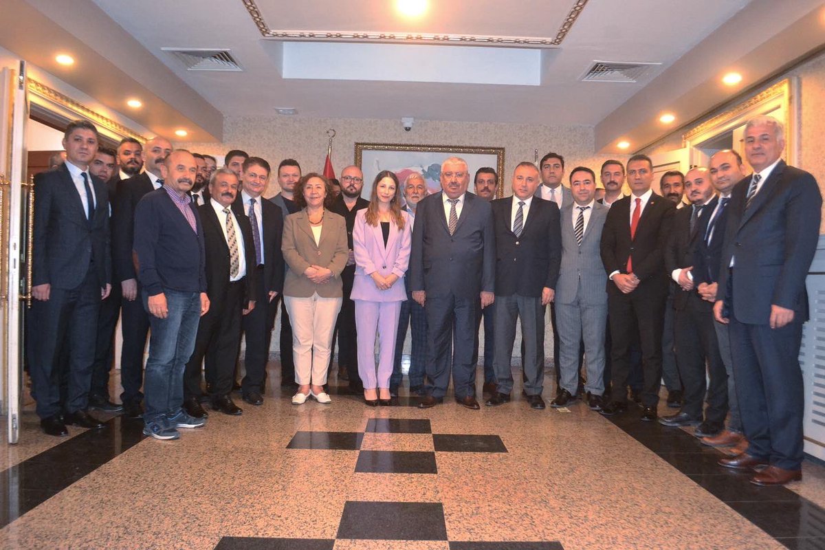 Merhum Başbuğumuz Alparslan Türkeş'in talimatıyla 1994 yılında kurulan ve 1997 yılından bu yana Liderimiz Sayın Devlet Bahçeli tarafından himaye edilen TİSAV bayrağını devraldık. Davaya vefa inanmışlığıyla yola çıkan bilim insanları olarak çıktığımız bu yolda…

#TİSAV