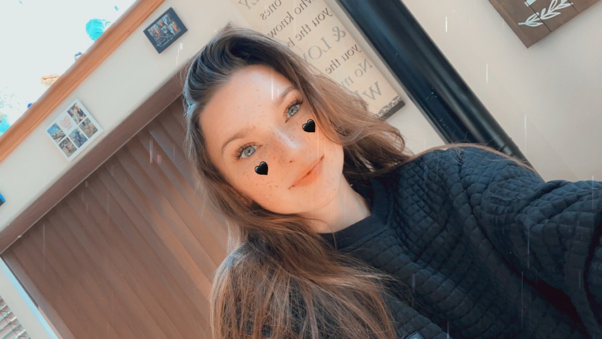 Out and about today won’t be too active or responsive!🥰

We will be live on Kick later this evening!