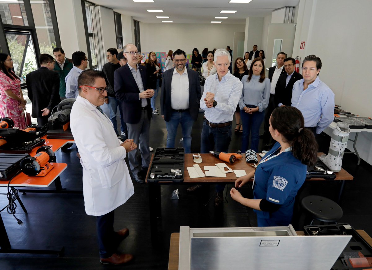 El nuevo Centro de Atención, Capacitación e Investigación en Fisioterapia y Terapia Ocupacional de la <a href="/UAEM_MX/">UAEMéx</a> tiene 4 laboratorios totalmente equipados: sistemas clínicos, atención terapéutica especializada, ergonomía y órtesis.