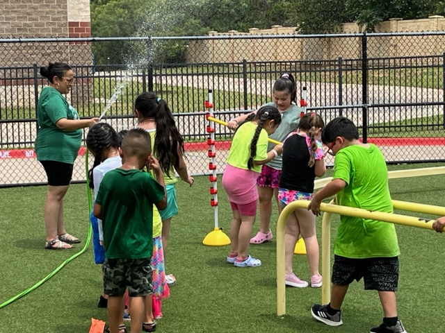 brustadd's tweet photo. What better way to celebrate our last day of ECSS at LJJ, then with a Camp-a-Palooza Day! #LISDPK #OneLISD @LewisvilleISD https://t.co/99HfMdq8F9