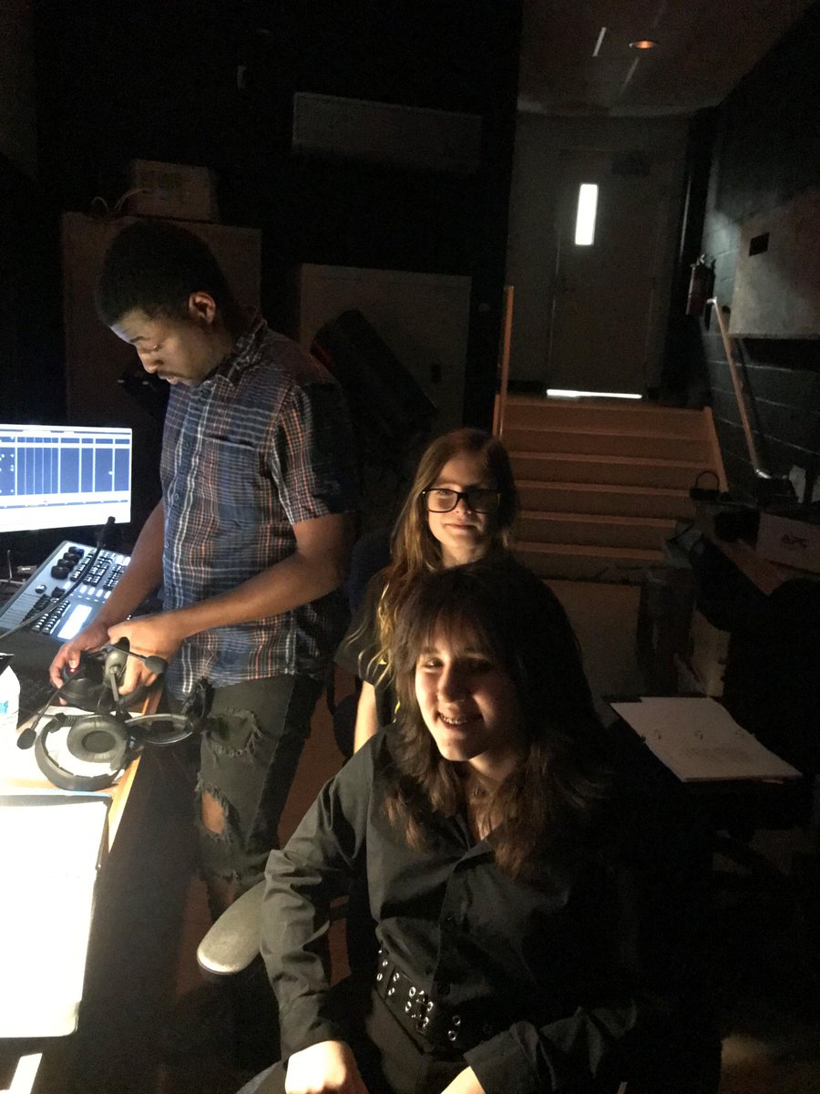 WeathervanePlay's tweet photo. Great job by our Teen Performance and Tech Intensive. They created an entire production in two weeks, where they performed, designed, and crewed the show!  For more classes and workshops, check out https://t.co/YvTFNoANZ4 

#theatreclasses #youngartists #weathervaneplayhouse https://t.co/daCM72hQJi