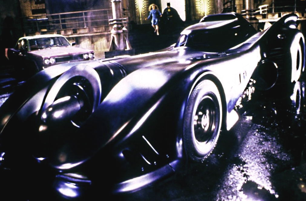 On this day in 1989, minds were blown at the theatrical release of Tim Burton's Batman. 

Everyone knows Jack Nicholson's Joker stole the show, but I'm of the opinion that this is still the coolest Batmobile in movie history.
#batman89