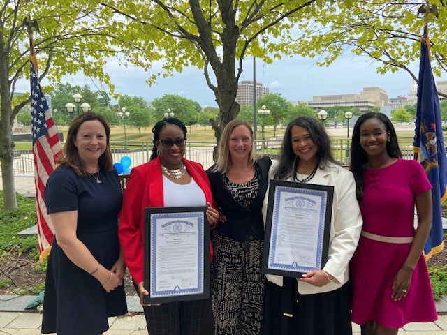 Celebrating the 6th MI Reunification Day! (l to r) Justice @megankcavanagh; @3rdccorg @Judgebraxton; Chief @_JusticeClement; 3rd Circuit @313JudgeCLM; and Justice @KyraHBolden. Judges Braxton and Miller holding MSC resolutions in honor of their work for families. #MIReunification