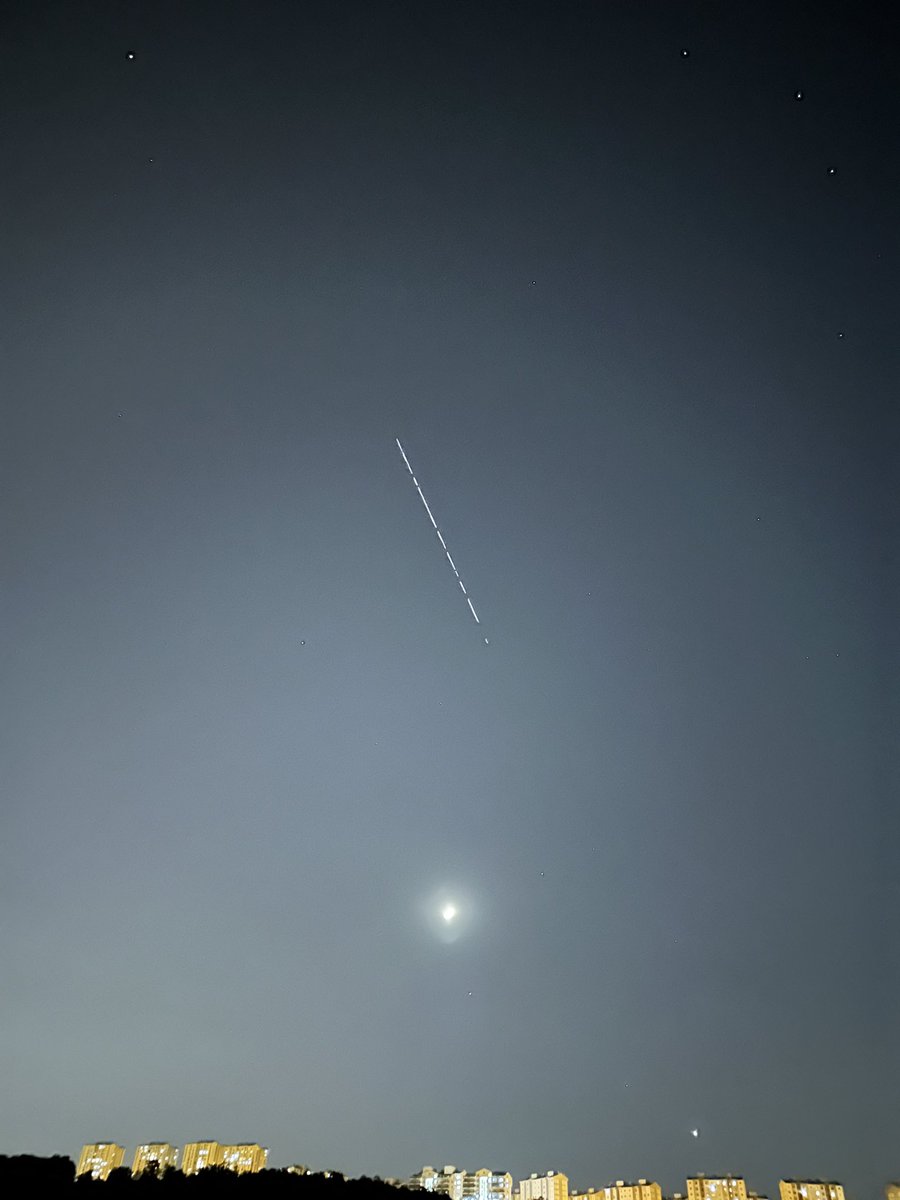 xembey's tweet photo. #Starlink https://t.co/GXTNvMPu8l