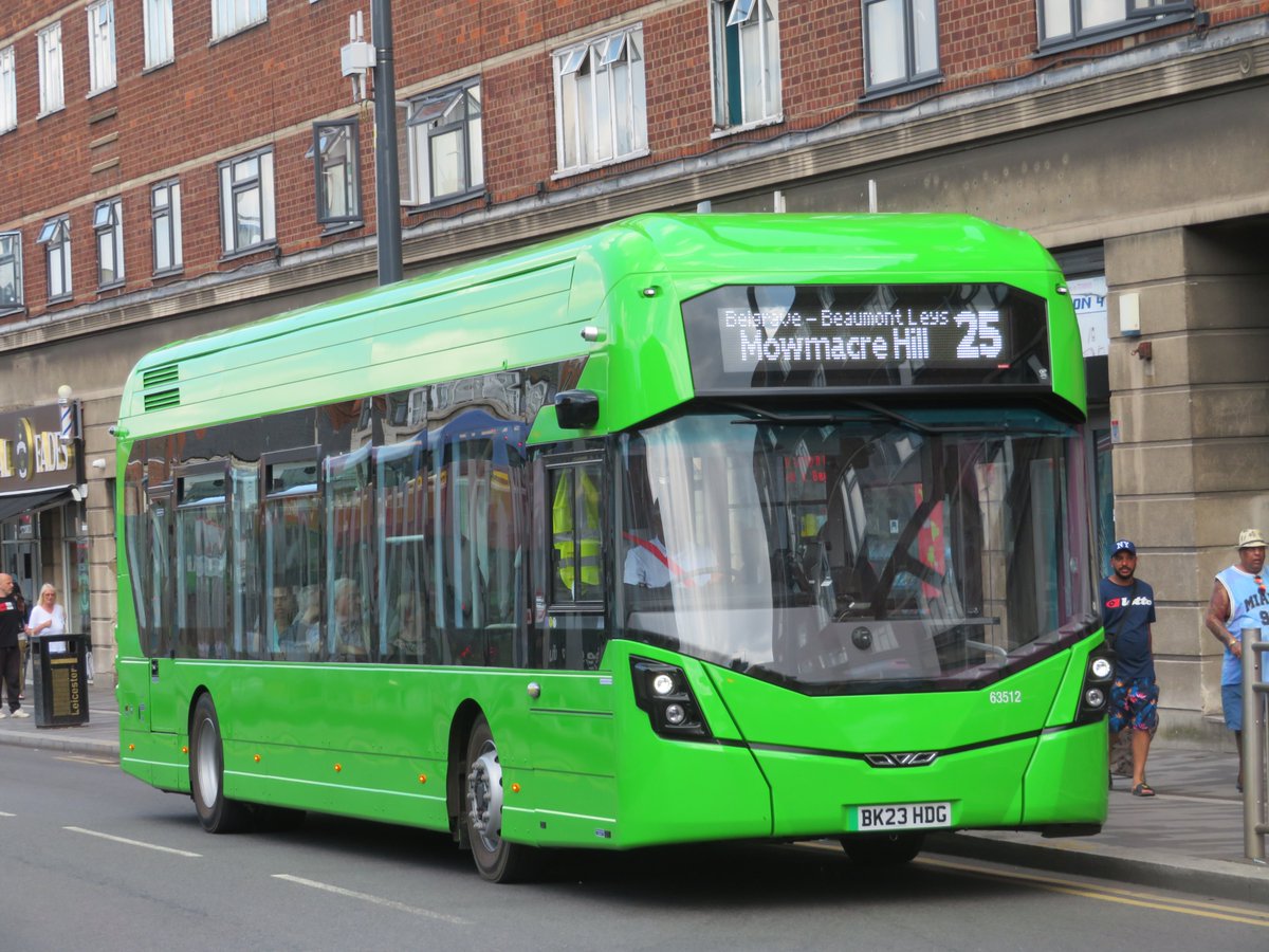 First Leicester Wright GB Kite Electroliner 63512 BK23HDG is seen in Leicester on Route 25. (22/6/23)