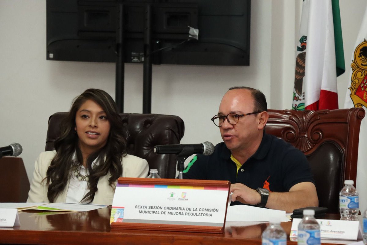 ManuelVilchisMV's tweet photo. En la 6ª Sesión Ordinaria De La Comisión Municipal De Mejora Regulatoria el @GobZinacantepec recibió el📌Certificado #PROSARE por acreditar los estándares de la @CONAMER_MX para otorgar trámites de apertura para negocios de bajo riesgo.
#GobiernoCercanoEIncluyente https://t.co/9tDtIhS42l