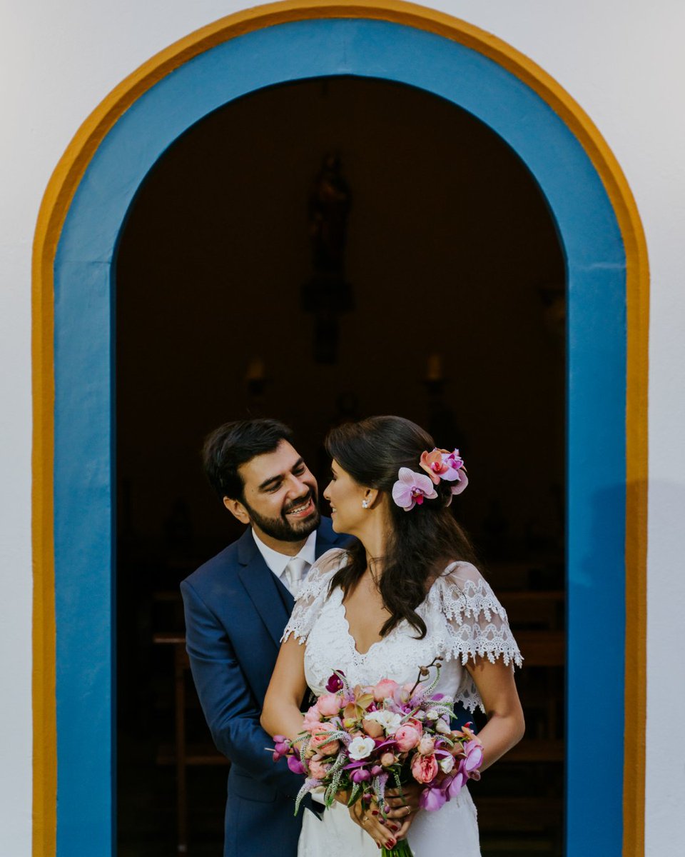 blessends_'s tweet image. O começo de uma nova jornada.Envolvido pelo silêncio e pela emoção do momento. Neste instante íntimo, eles celebram o amor que os uniu. Que a felicidade deste dia os acompanhe em cada passo dessa maravilhosa caminhada a dois. 💍
#casamentos2023 #noiva #noivo